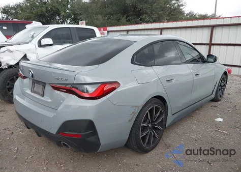 2022 BMW 430I Gran Coupe z USA, uszkodzony, nr VIN WBA63AV09NFM10409